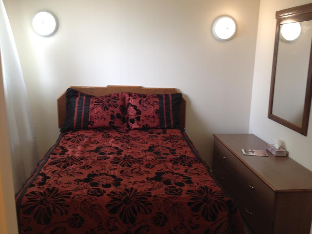 The Capri Motel ウィニペグ エクステリア 写真