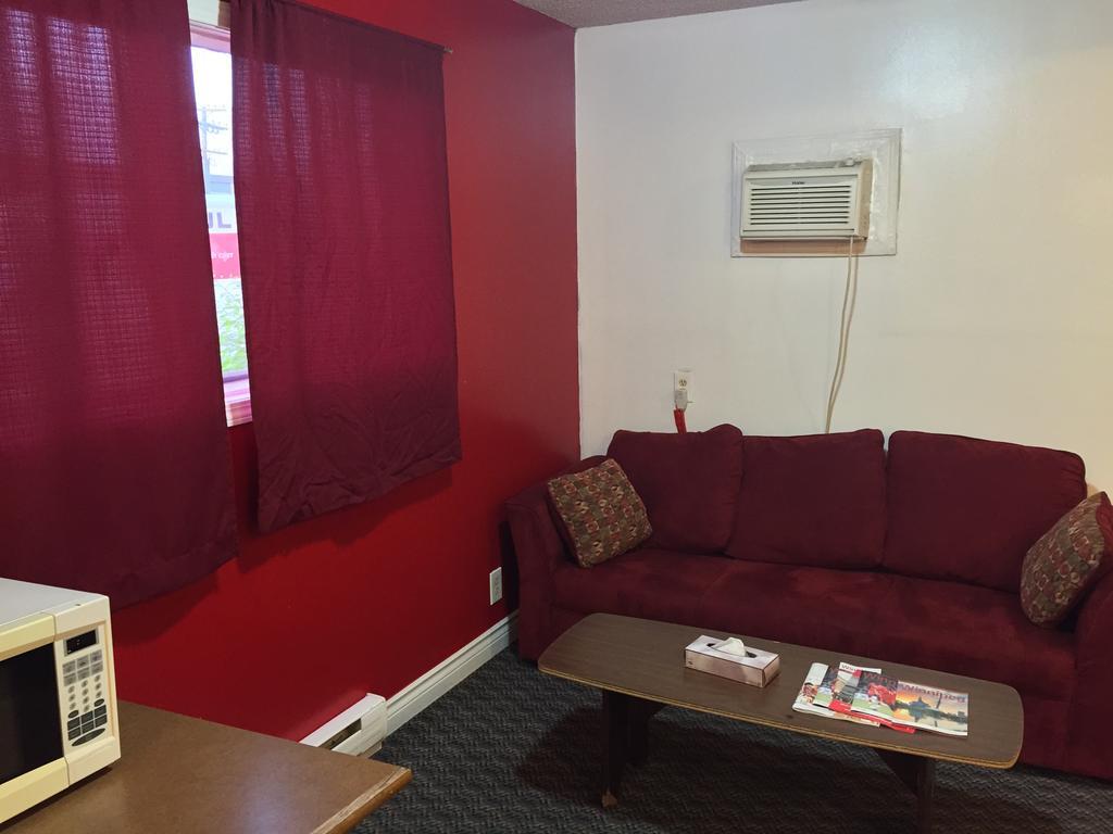 The Capri Motel ウィニペグ エクステリア 写真