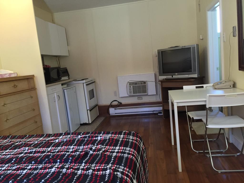 The Capri Motel ウィニペグ エクステリア 写真