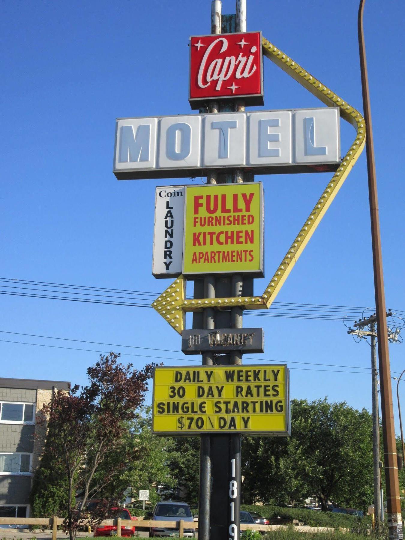 The Capri Motel ウィニペグ エクステリア 写真