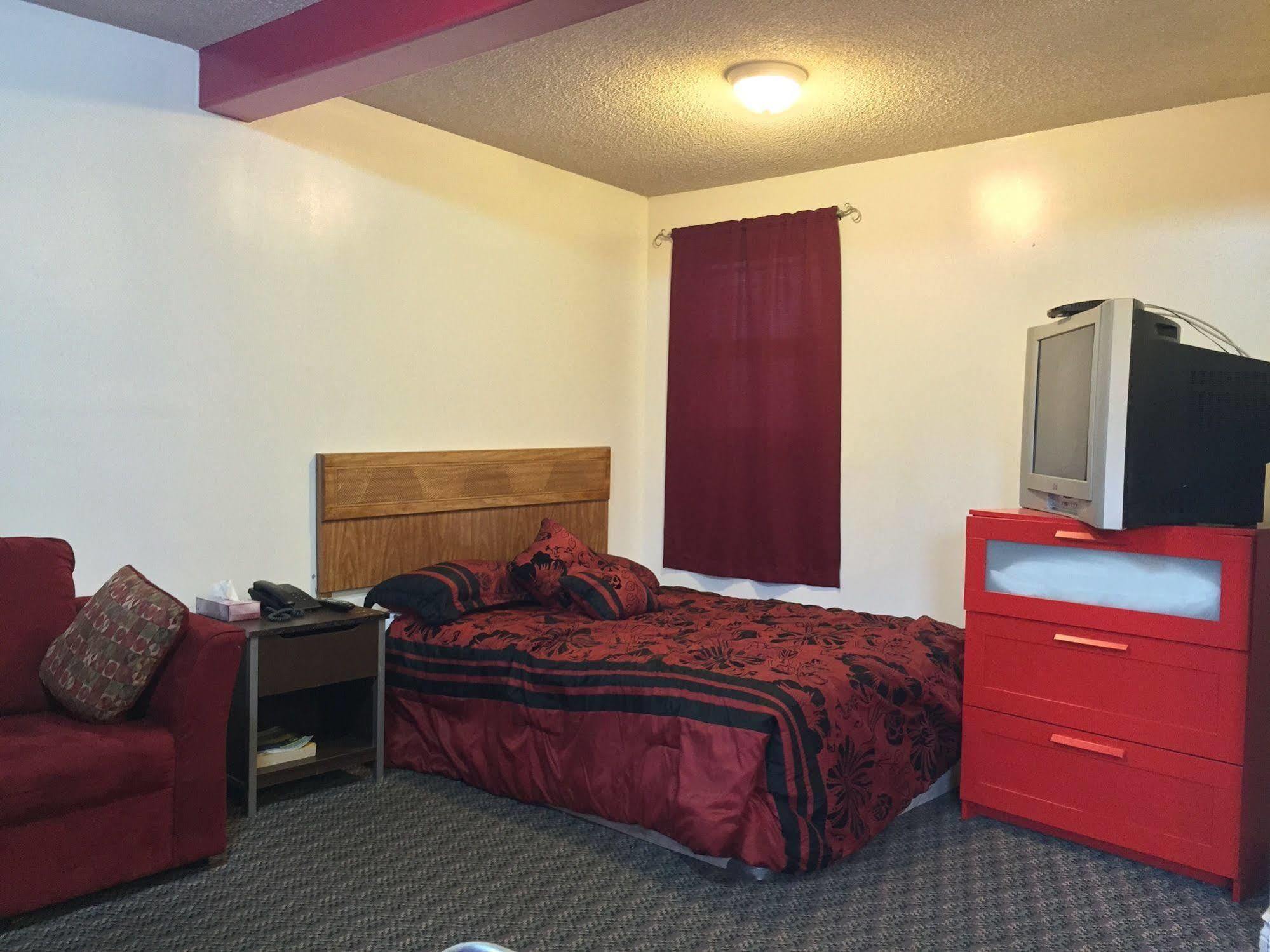 The Capri Motel ウィニペグ エクステリア 写真