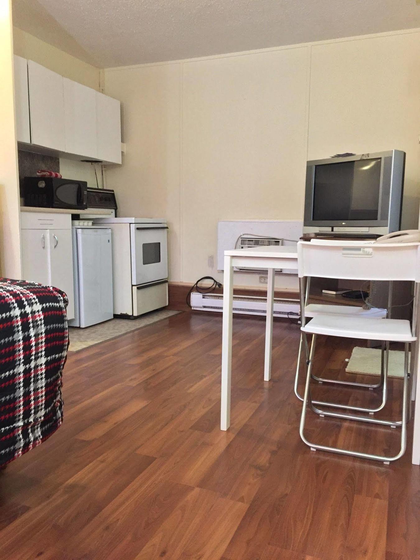 The Capri Motel ウィニペグ エクステリア 写真