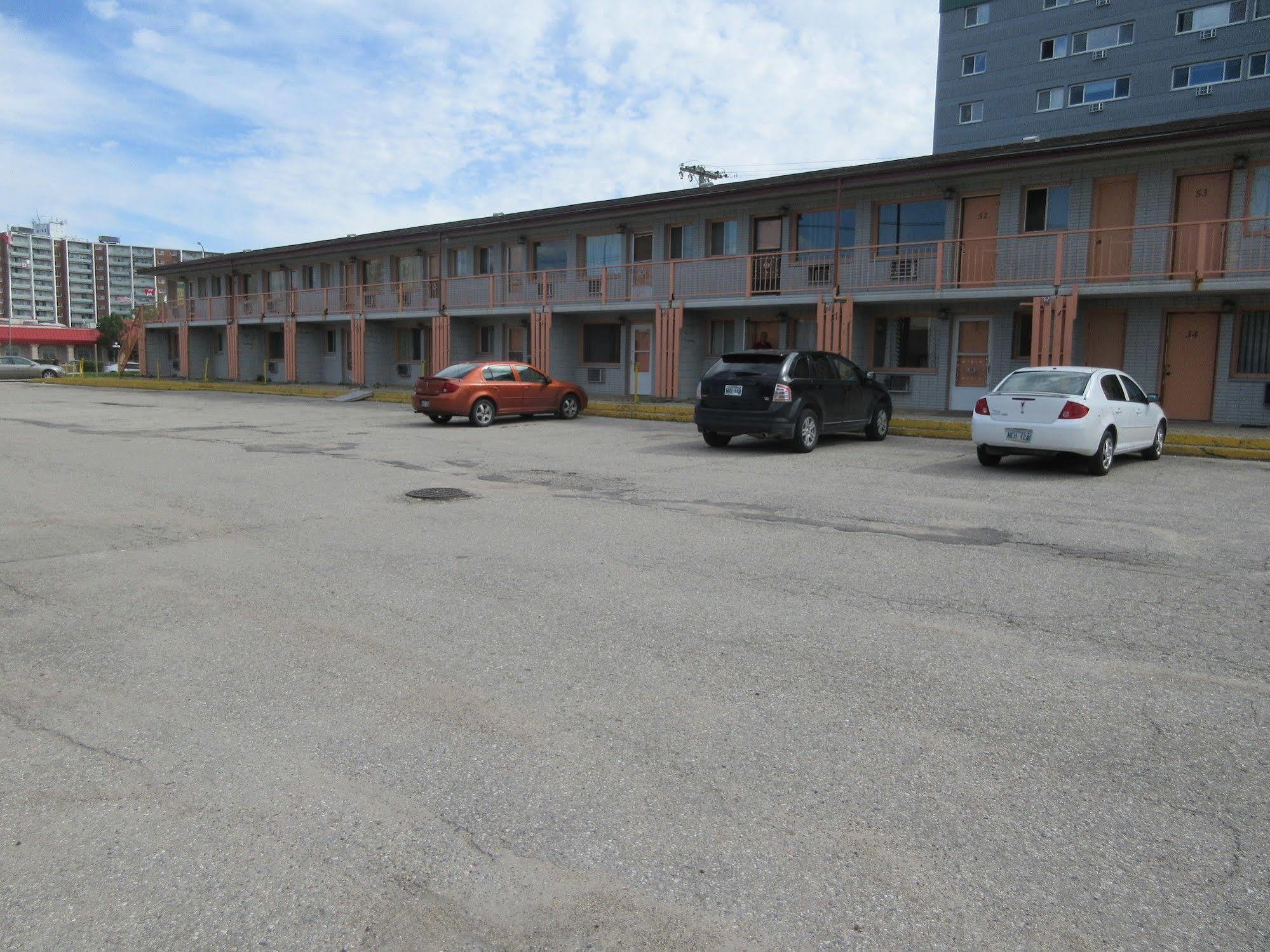The Capri Motel ウィニペグ エクステリア 写真