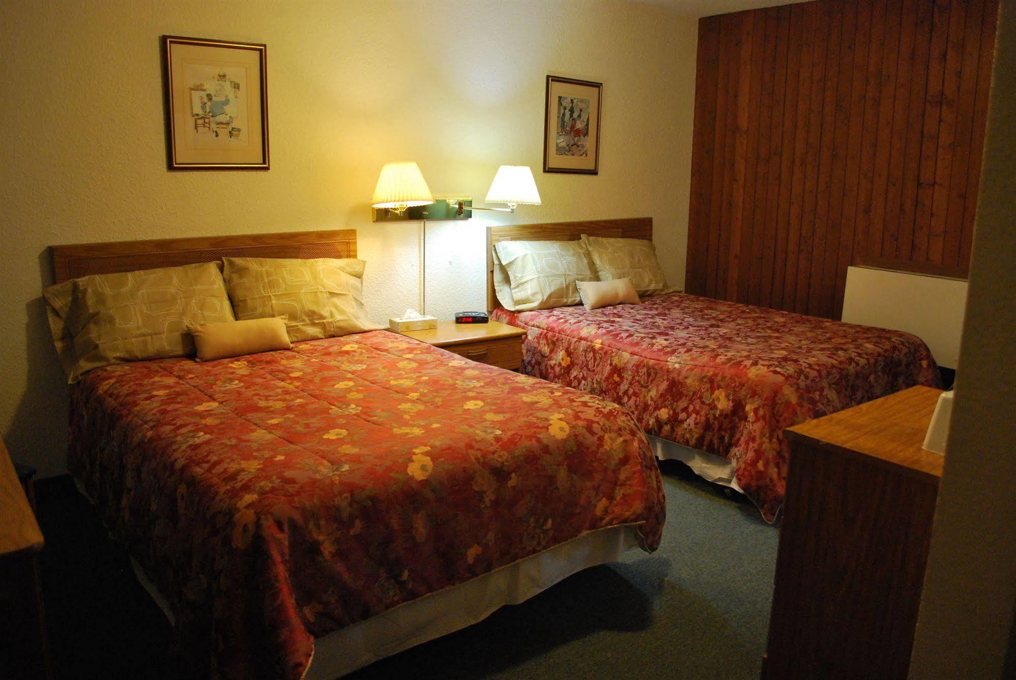 The Capri Motel ウィニペグ エクステリア 写真